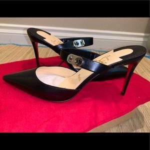 NWT AUTHENTIC Christian Louboutin Choc Lock Nappa Black heels Mules 37.5